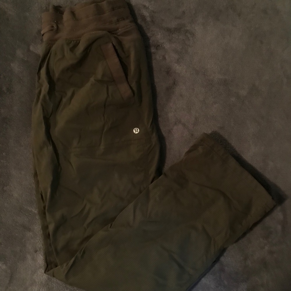 Lululemon Olive Green Studio Pant sz 6